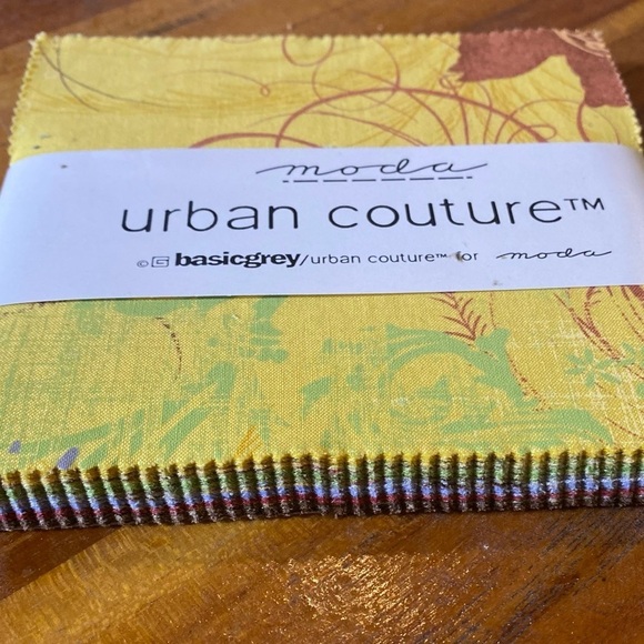 MODA URBAN COUTURE 5″ Charm Pack BY Basic Grey 40-5" x 5" Squares 100% Cotton - Picture 2 of 6